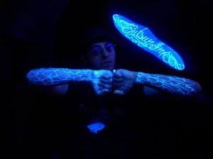 Black-Light-Glowing-Tattoo-Technology-2